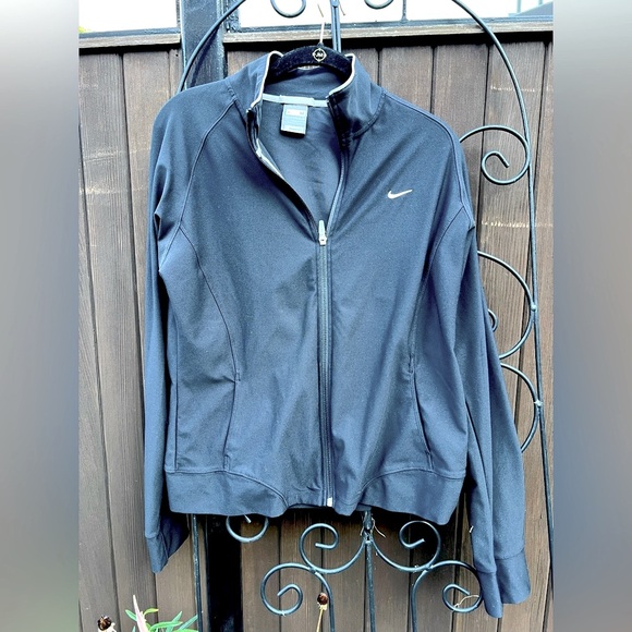 Nike Women's black zipper workout jacket - Picture 1 of 2